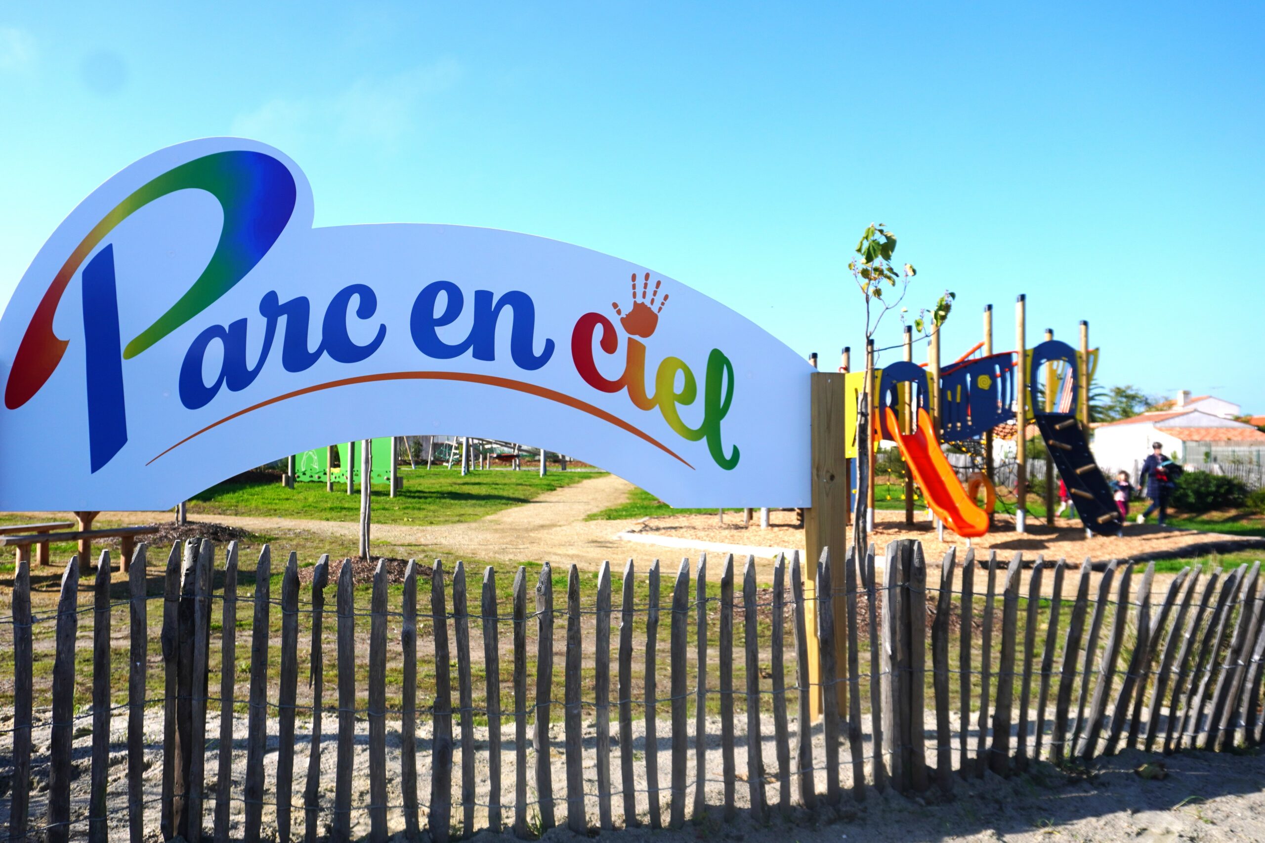 Parc en ciel nouveau panneau (1)